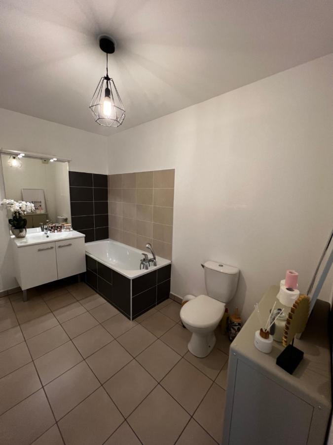 Agatha : Acces Facile Gare Pardieu / Eurexpo / Aeroport / Groupama Stadium Villeurbanne Eksteriør billede
